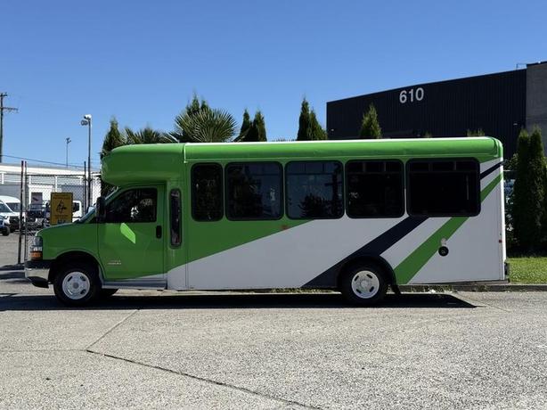 2013 Chevrolet Express G4500 Diesel 11-Passenger Bus with Wheelchair Ramp image 5