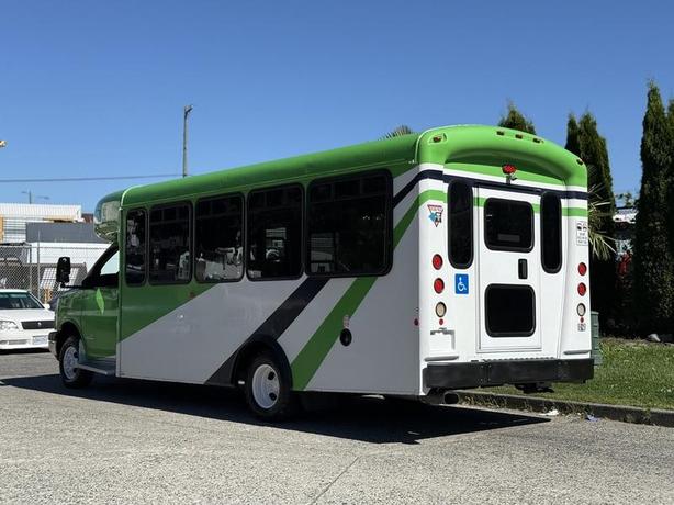 2013 Chevrolet Express G4500 Diesel 11-Passenger Bus with Wheelchair Ramp image 6