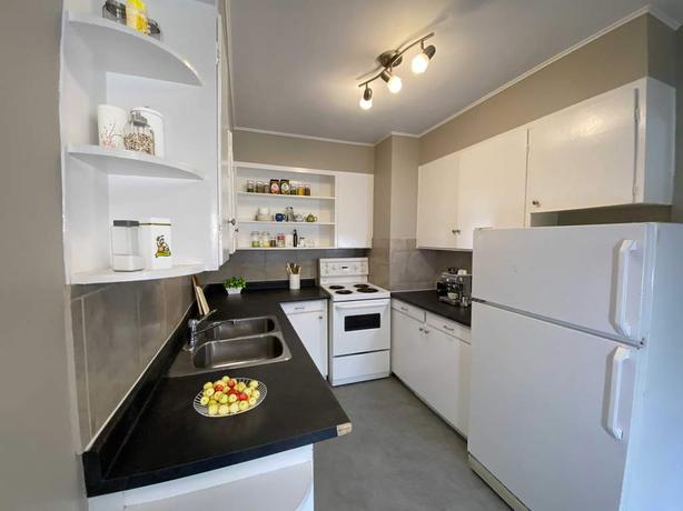 1 bedroom Mainstreet Park image 4