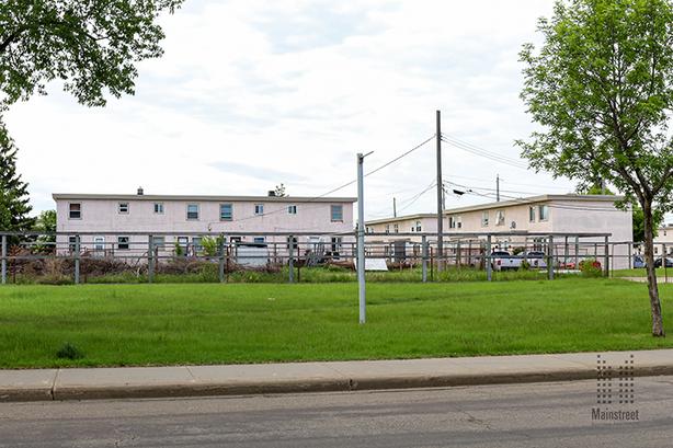 2 Bedroom Townhouse Athlone Park Townhomes image 5