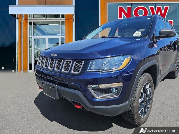 2019 Jeep Compass Trailhawk 4x4 | Bluetooth Connect | No Reported Accidents! image 8
