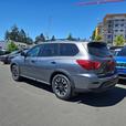 2019 Nissan Pathfinder 4x4 SL Premium | Panoramic Sunroof | Bluetooth Integratio thumbnail image 4