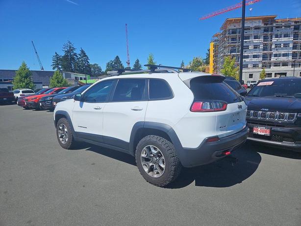 2019 Jeep Cherokee Trailhawk 4x4 | One Owner | No Reported Accidents! image 4