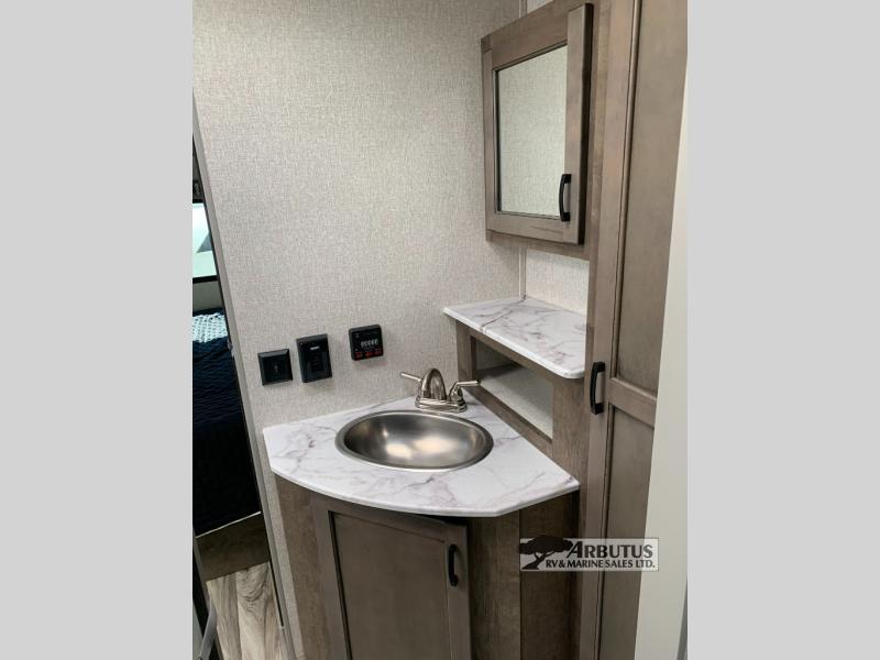 Used 2022 Venture RV Sonic SN241VFK display photo