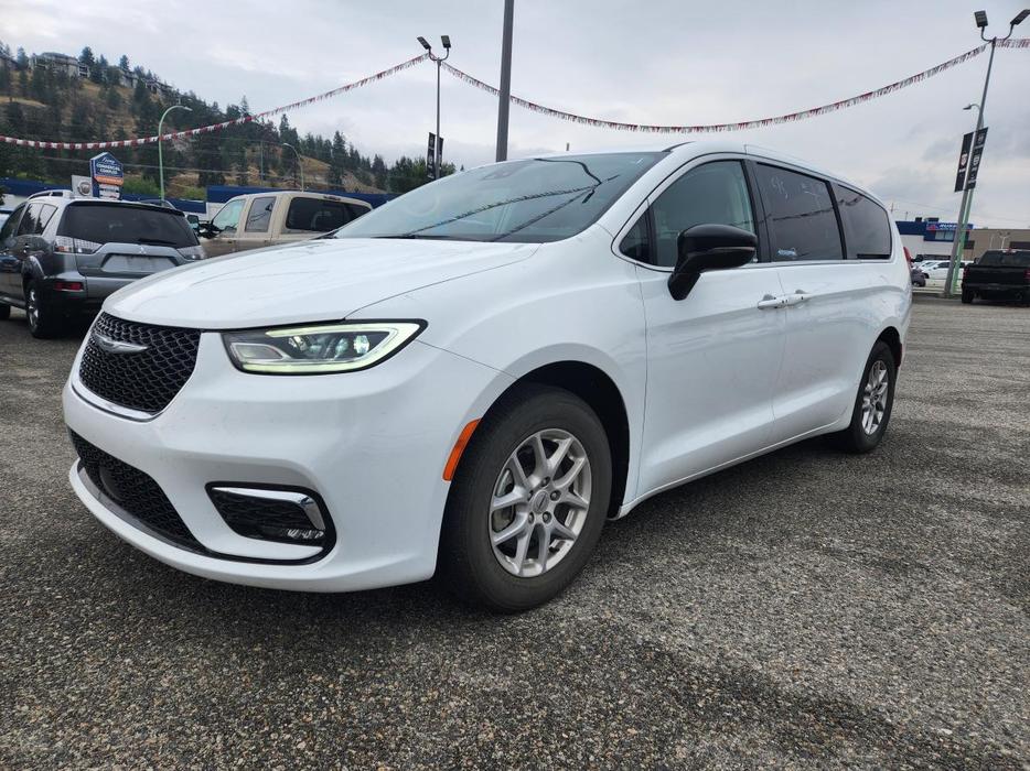 2024 Chrysler Pacifica Touring-L | Power Sliding Doors | Remote Start | Heated S display photo