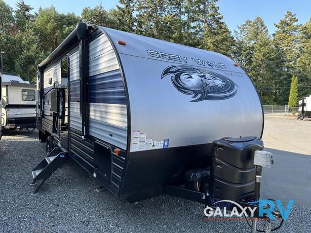 Used 2022 Forest River RV Cherokee Grey Wolf 23DBH image 1