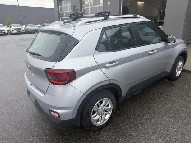 2023 Hyundai Venue Preferred image 4