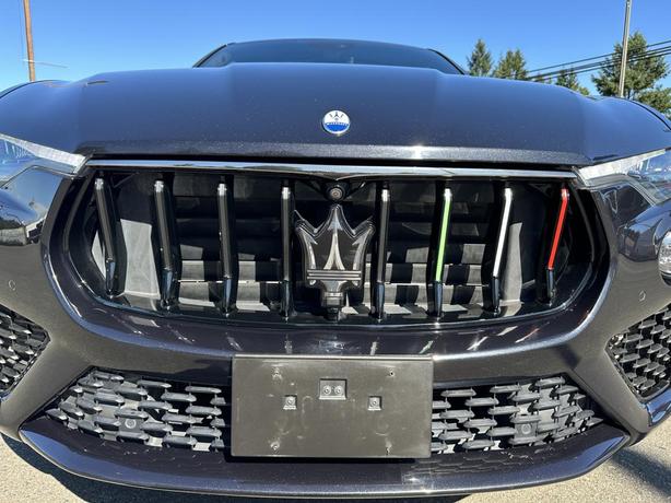 2022 Maserati Levante Modena image 1