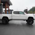 2018 Toyota Tacoma V6 thumbnail image 5