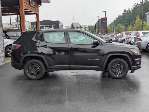 2017 Jeep Compass image 5
