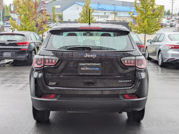 2017 Jeep Compass image 7