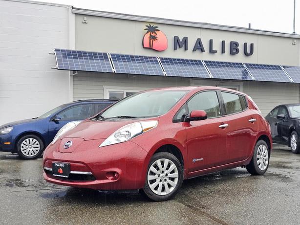 2015 Nissan LEAF 4dr HB S image 8