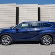 2021 Toyota Highlander XLE thumbnail image 3