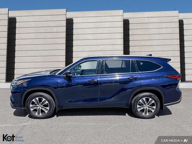 2021 Toyota Highlander XLE image 3