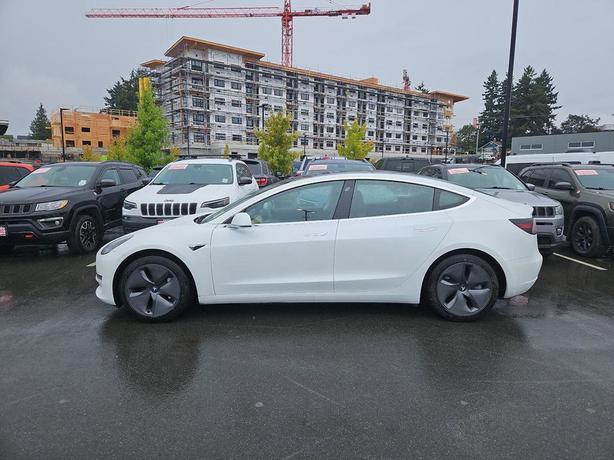 2020 Tesla Model 3 Standard Range Plus RWD | One Owner | No Reported Accidents! image 3