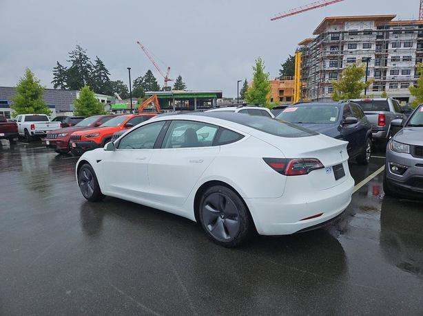 2020 Tesla Model 3 Standard Range Plus RWD | One Owner | No Reported Accidents! image 4