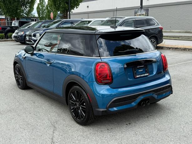 2023 MINI 3 Door Cooper S - No Accidents, One Owner, Manager Demo image 7