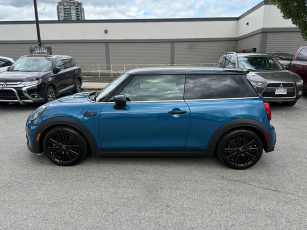 2023 MINI 3 Door Cooper S - No Accidents, One Owner, Manager Demo image 8