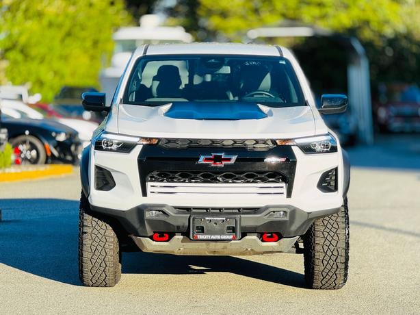 2024 Chevrolet Colorado ZR2 - No Accidents, One Owner image 2