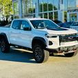 2024 Chevrolet Colorado ZR2 - No Accidents, One Owner thumbnail image 3