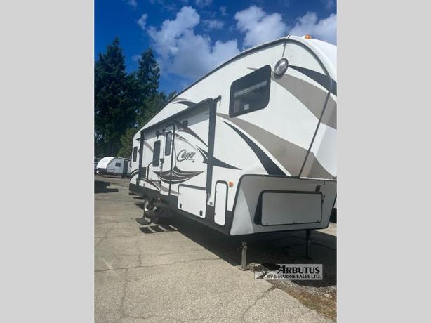 Used 2014 Keystone RV Cougar 279RKSWE image 2