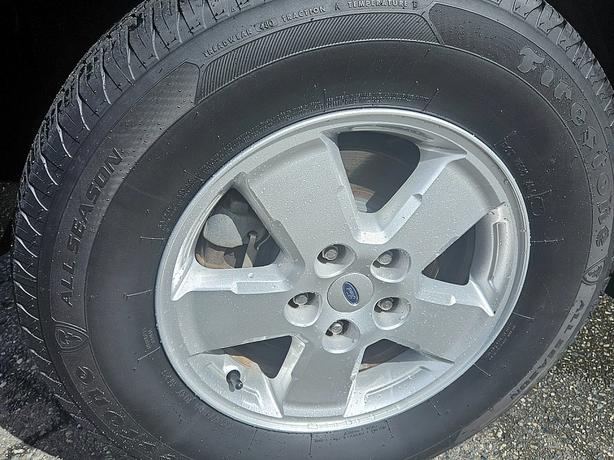 2008 Ford  Escape XLT image 7