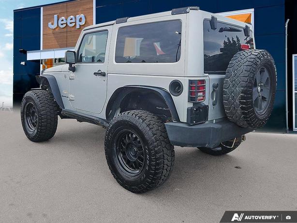 2012 Jeep Wrangler 4WD 2dr Sahara | Keyless Entry | Cruise Control! image 4