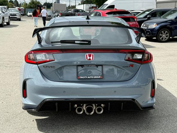 2025 Honda Civic Type R - No Accidents, One Owner, Manual Transmission image 7