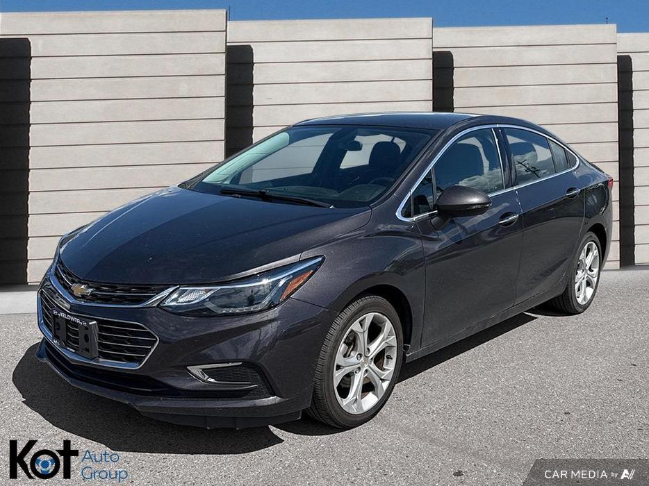 2017 Chevrolet Cruze Premier display photo