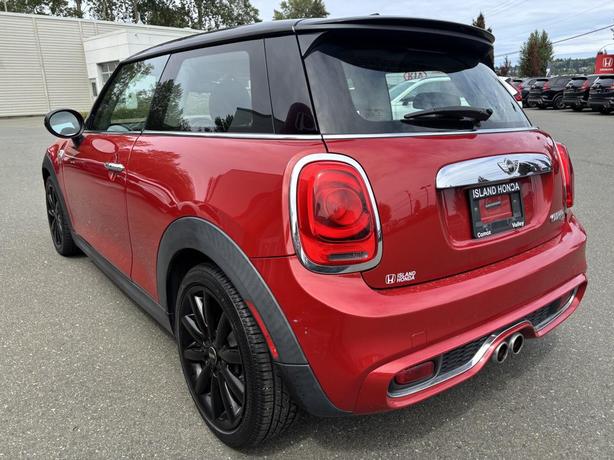 2015 MINI Cooper Hardtop S image 5