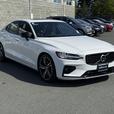 2022 Volvo S60 B5 R-Design AWD - Front dual zone A/C & ABS Brakes thumbnail image 4