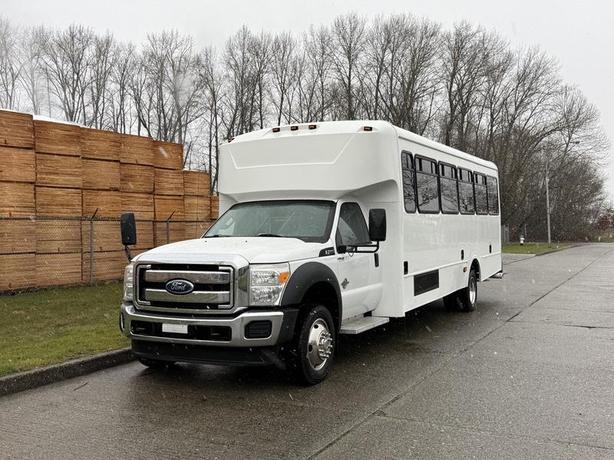 2011 Ford F-550 31 Passenger Bus Powerstroke Diesel image 1