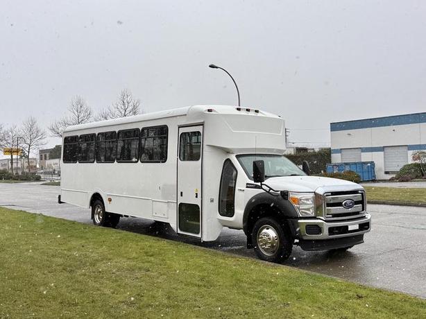 2011 Ford F-550 31 Passenger Bus Powerstroke Diesel image 2