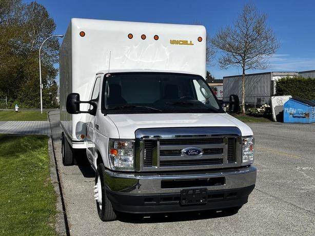 2019 Ford Econoline E450 16 Foot Cube Van with Aluminum Ramp image 2