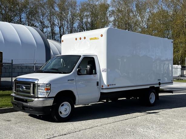 2019 Ford Econoline E450 16 Foot Cube Van with Aluminum Ramp image 5