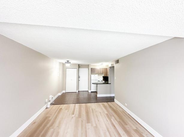 3 bedroom Mainstreet Tower image 2