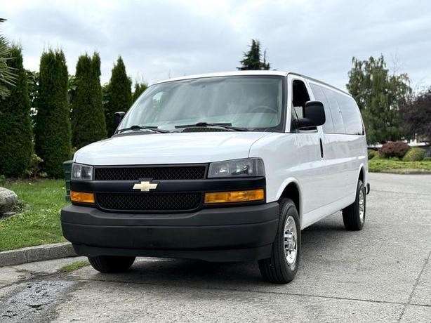 2021 Chevrolet Express LS 3500 Extended 12-Passenger Van image 4