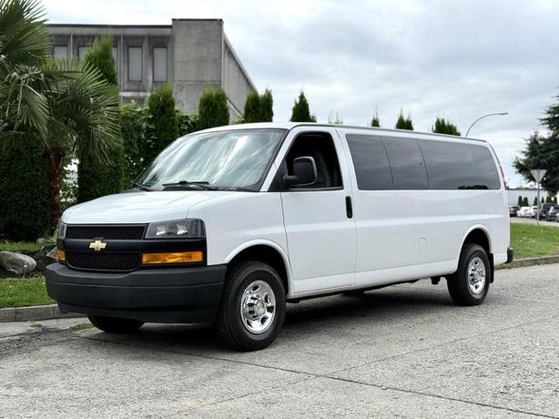 2021 Chevrolet Express LS 3500 Extended 12-Passenger Van image 5