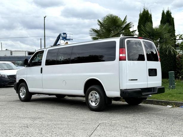 2021 Chevrolet Express LS 3500 Extended 12-Passenger Van image 7