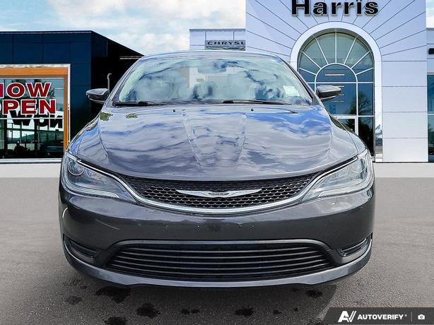 2016 Chrysler 200 4dr Sdn LX FWD | Keyless Entry | Cruise Control! image 2