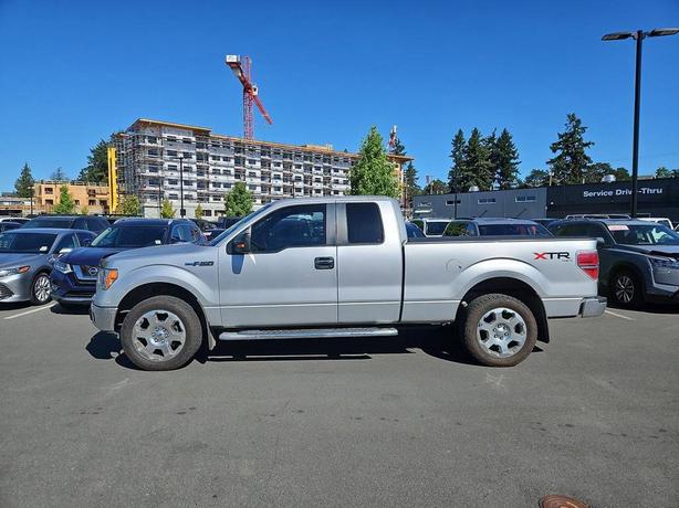 2012 Ford F-150 4WD Standard Pickup | No Reported Accidents! image 3
