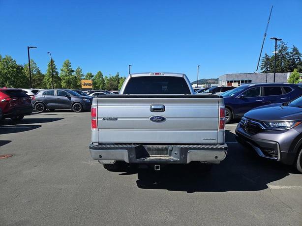 2012 Ford F-150 4WD Standard Pickup | No Reported Accidents! image 5