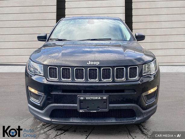 2017 Jeep Compass Sport MANUAL TRANSMISSION! BLUETOOTH! image 2