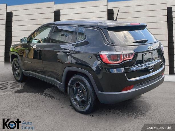 2017 Jeep Compass Sport MANUAL TRANSMISSION! BLUETOOTH! image 4