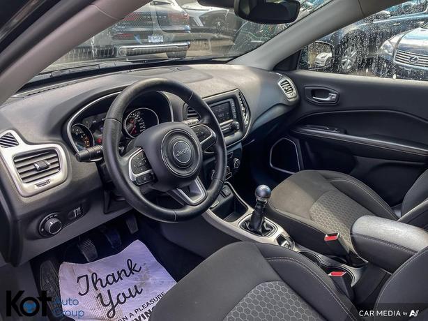 2017 Jeep Compass Sport MANUAL TRANSMISSION! BLUETOOTH! image 6
