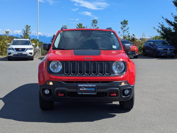 2015 Jeep Renegade Trailhawk - No Accidents, 4x4, Heated Seats, NAV image 3