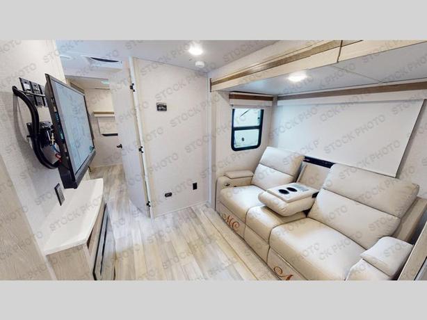 Used 2023 Forest River RV Rockwood Mini Lite 2516S image 3