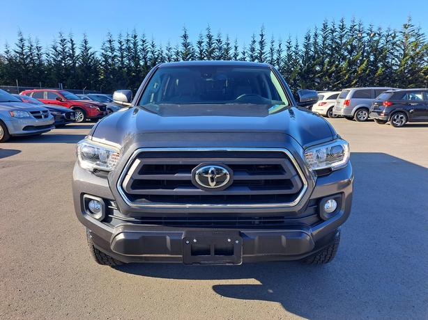 2020 Toyota Tacoma SR5 4WD - Heated Seats image 3