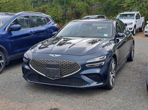 2022 Genesis G70 image 1