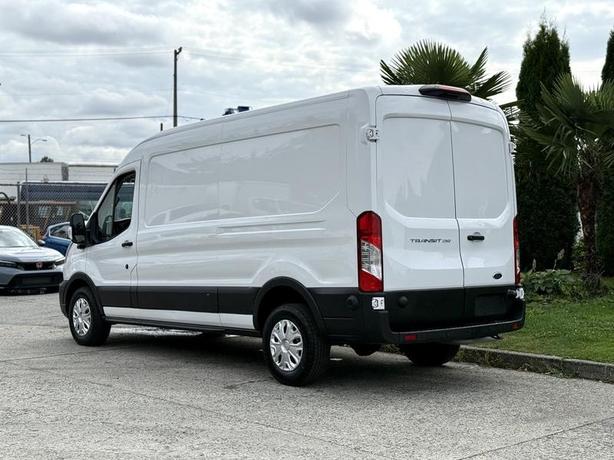 2022 Ford Transit 250 Cargo Van image 7